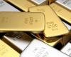 الذهب يهبط 1.5% والفضة بـ 68 دولاراً