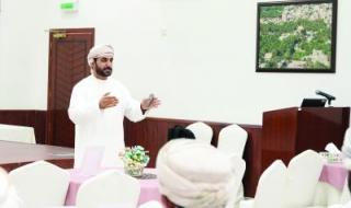 أخبار سلطنة عمان | تعزيز مهارات الكوادر الفنية ببلدية الداخلية | عيون الجزيرة الاخبارية عمان