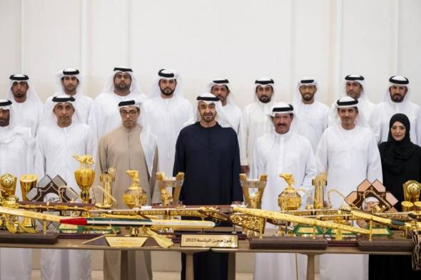 الامارات الان | محمد بن زايد: تعزيز موروثنا الشعبي يرسّخ هويتنا | عيون الجزيرة الامارات